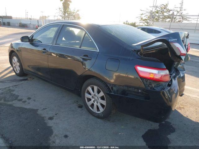 Toyota Camry Xle V6 Image 3