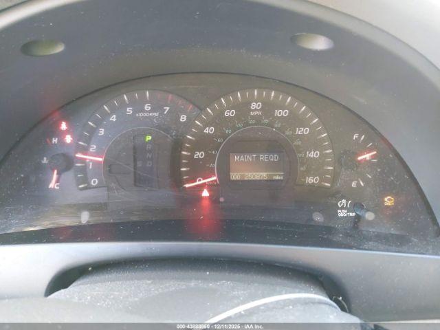 Toyota Camry Xle V6 Image 15