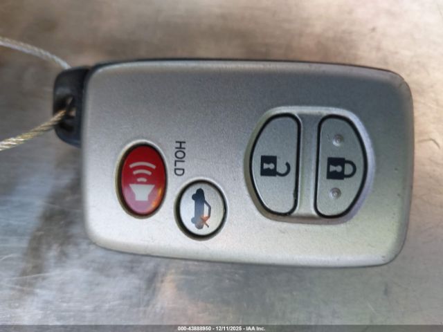 Toyota Camry Xle V6 Image 8