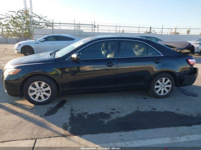 Toyota Camry Xle V6 Image 10