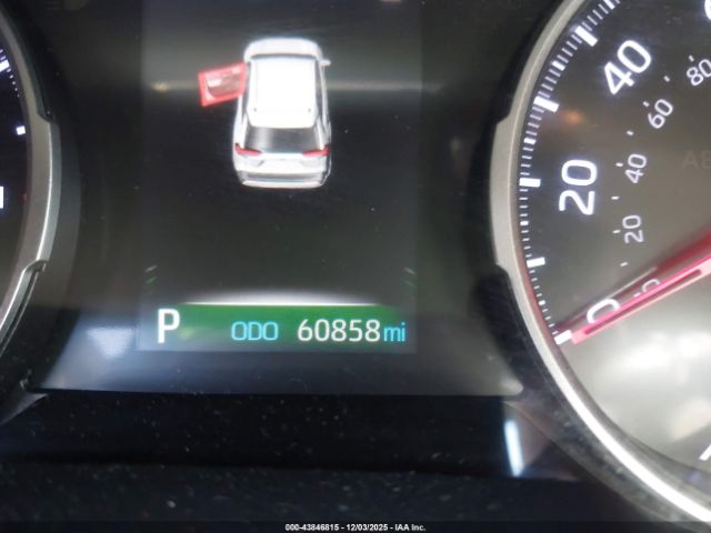 Toyota RAV4 Xle Premium Image 3