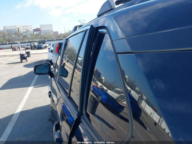 Toyota RAV4 Xle Premium Image 10