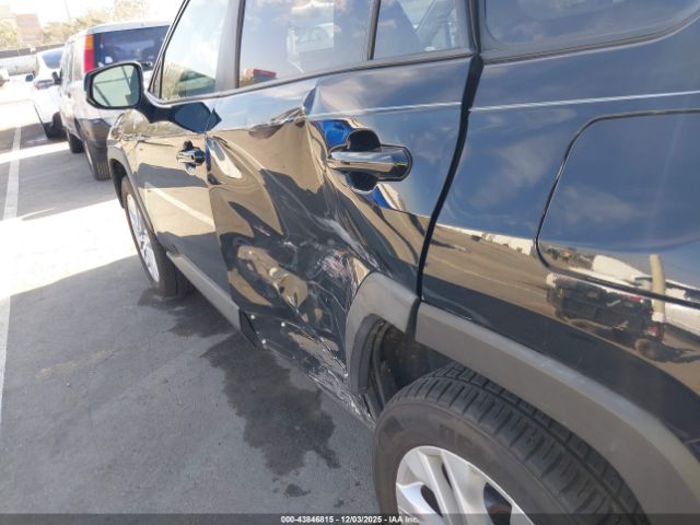 Toyota RAV4 Xle Premium Image 8