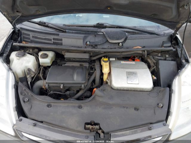 Toyota Prius Image 12