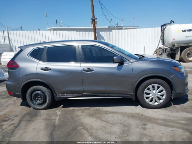 Nissan Rogue S Image 2