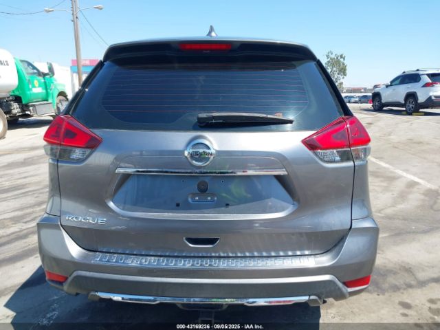 Nissan Rogue S Image 4