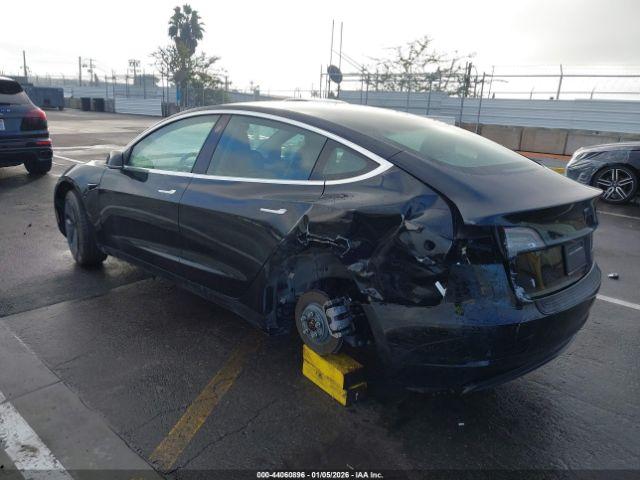 Tesla Model 3 Long Range Image 15