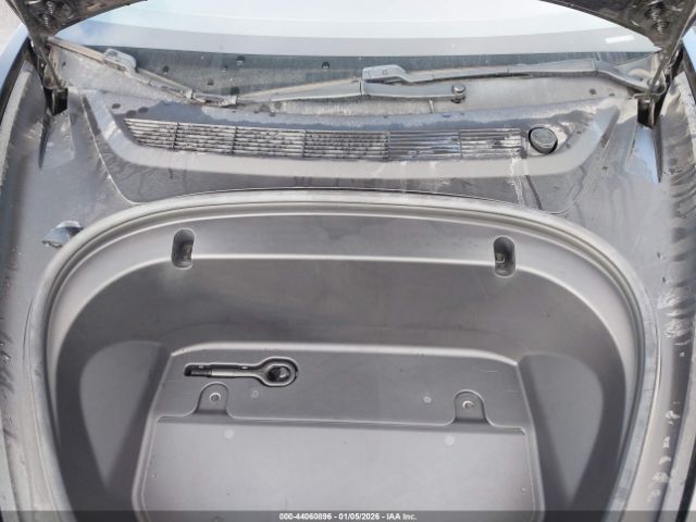 Tesla Model 3 Long Range Image 10