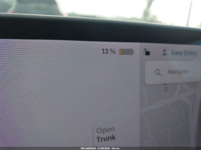 Tesla Model 3 Long Range Image 11