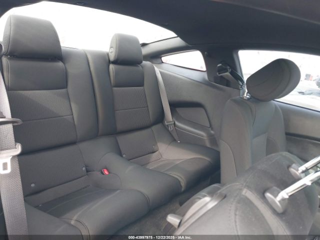 Ford Mustang V6 Image 14