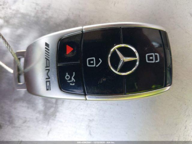 Mercedes-Benz G-Class Image 3