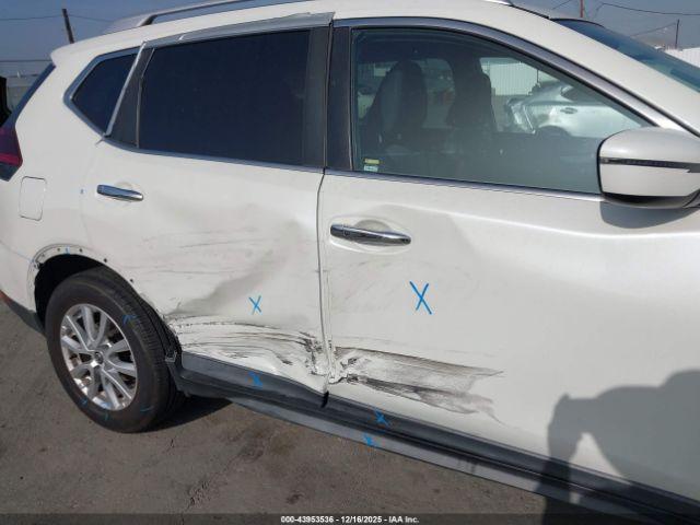 Nissan Rogue Sv Image 3