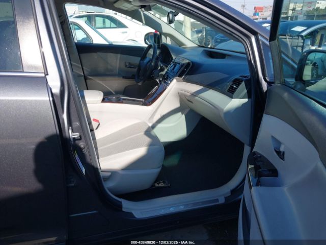 Toyota Venza Le V6 Image 6