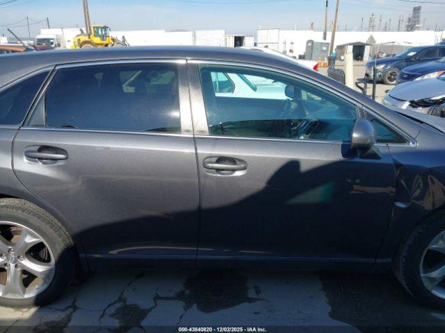 Toyota Venza Le V6 Image 8