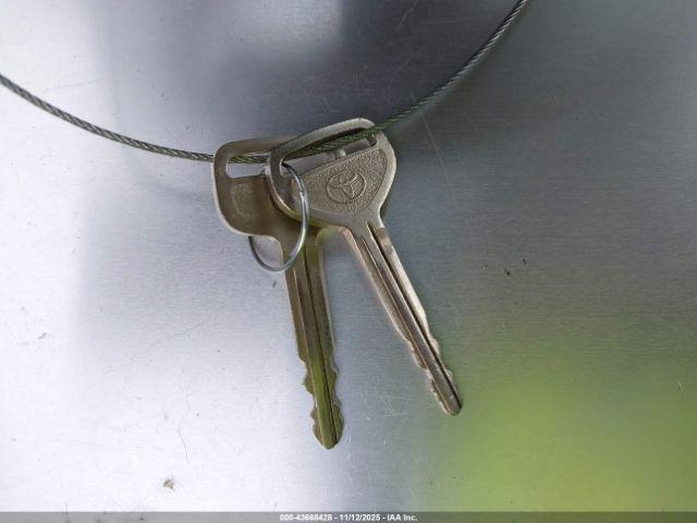 Toyota Corolla Ce Image 9