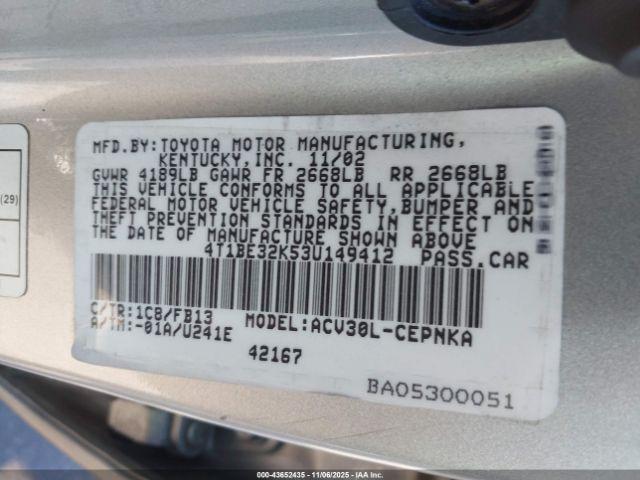 Toyota Camry Le Image 11