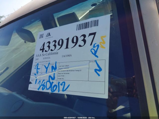 Toyota Tacoma Image 2