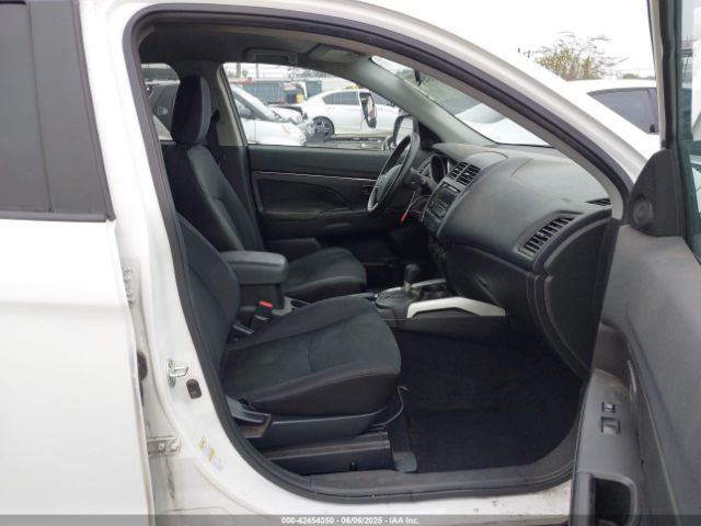 Mitsubishi Outlander Es Image 9