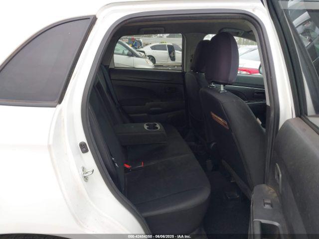 Mitsubishi Outlander Es Image 5