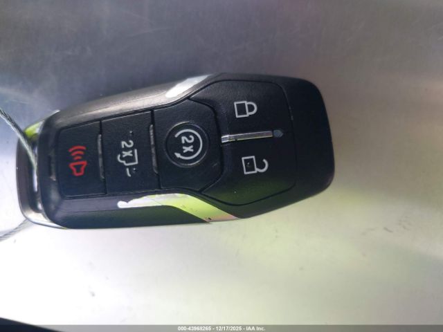 Ford F-150 Platinum Image 14