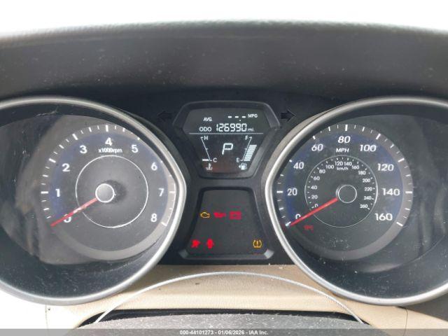 Hyundai ELANTRA Image 8