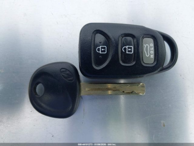 Hyundai ELANTRA Image 10