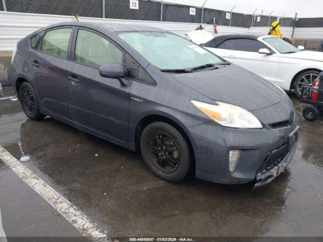  Salvage Toyota Prius
