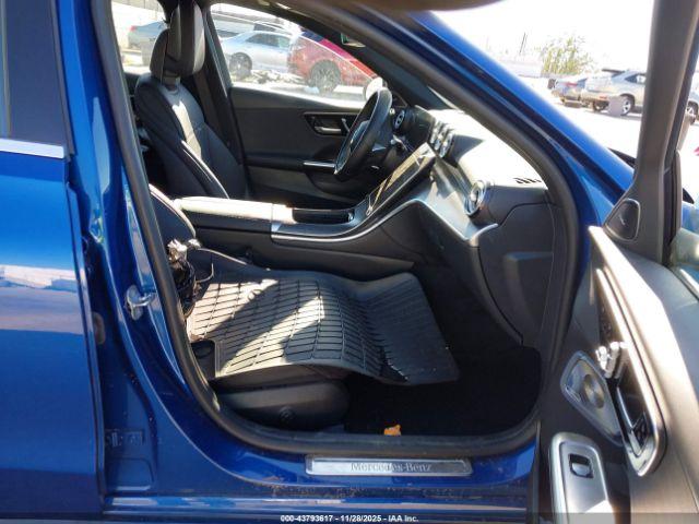 Mercedes-Benz C-Class Image 8