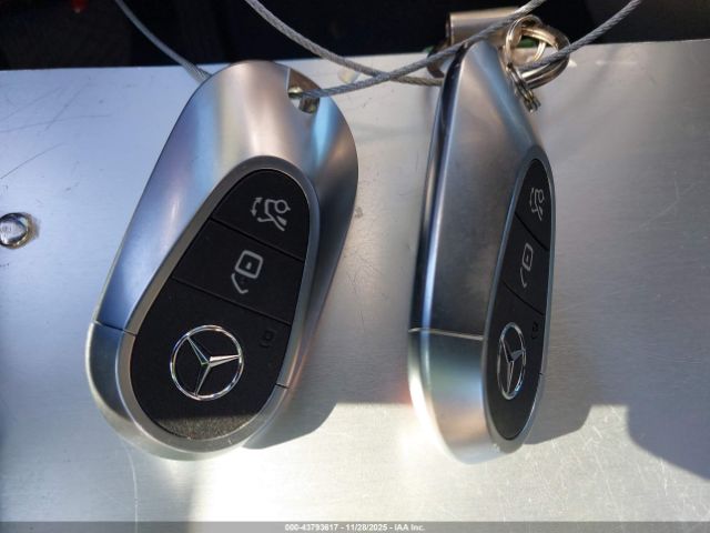 Mercedes-Benz C-Class Image 11