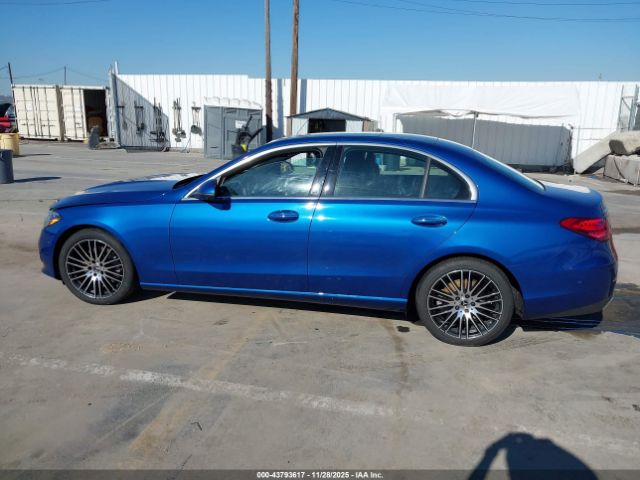 Mercedes-Benz C-Class Image 16