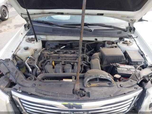 Kia Optima Lx Image 8