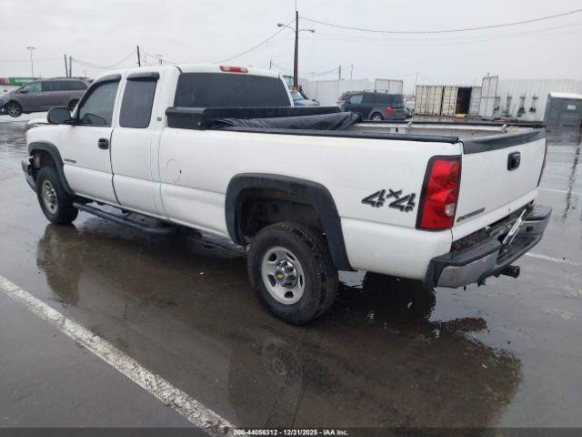 Chevrolet Silverado 2500 Work Truck Image 5