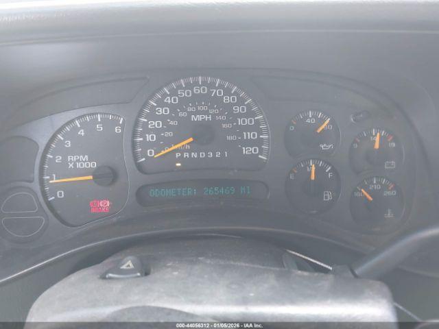 Chevrolet Silverado 2500 Work Truck Image 4