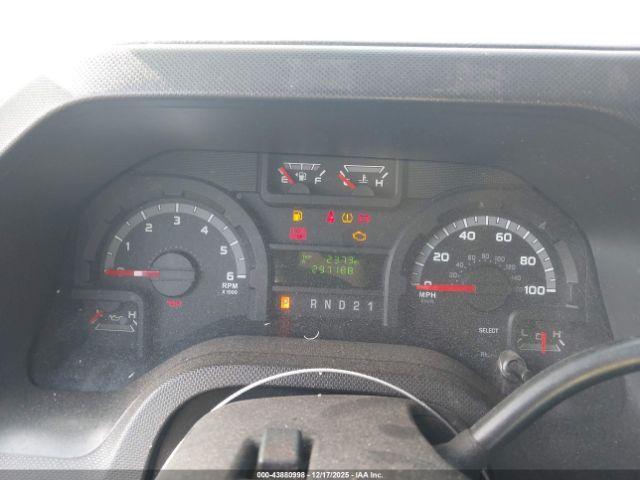 Ford E-250 Commercial Image 6