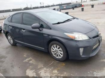  Salvage Toyota Prius