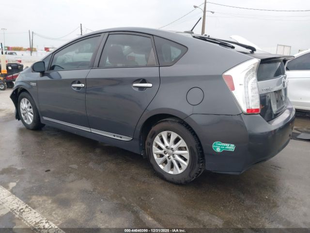 Toyota Prius Image 11