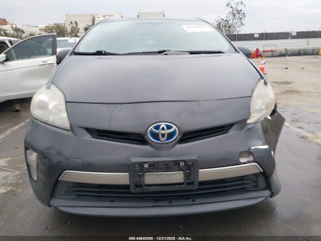 Toyota Prius Image 13