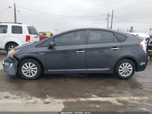 Toyota Prius Image 14