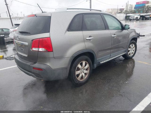 Kia Sorento Lx Image 16