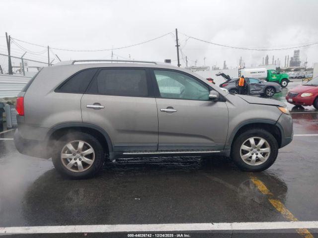 Kia Sorento Lx Image 10