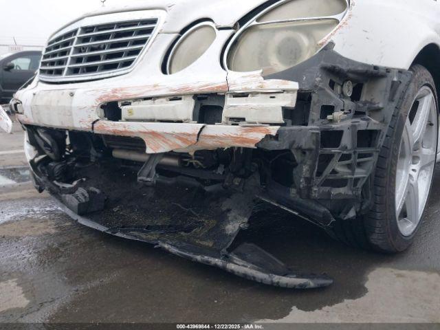 Mercedes-Benz E-Class Image 6