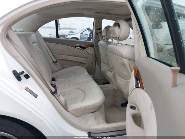 Mercedes-Benz E-Class Image 17