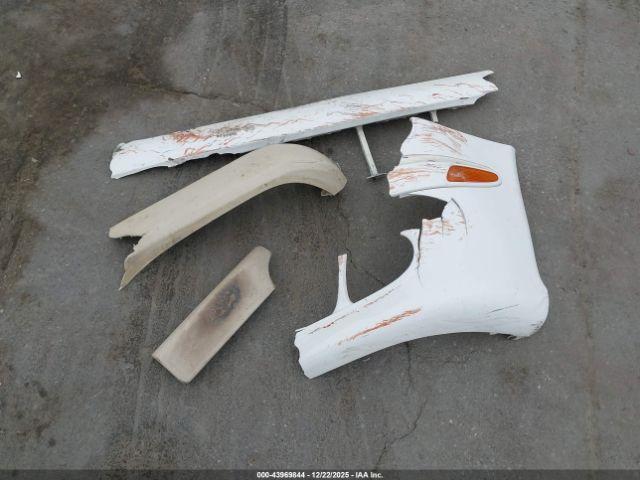 Mercedes-Benz E-Class Image 10