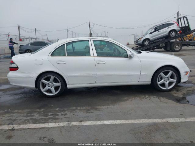 Mercedes-Benz E-Class Image 13