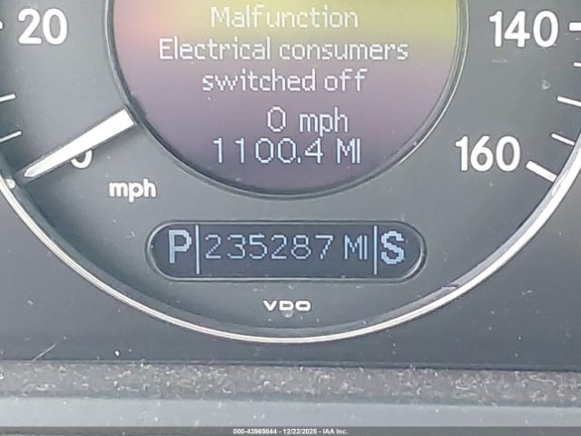 Mercedes-Benz E-Class Image 2