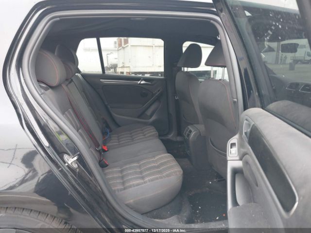 Volkswagen GTI Image 5