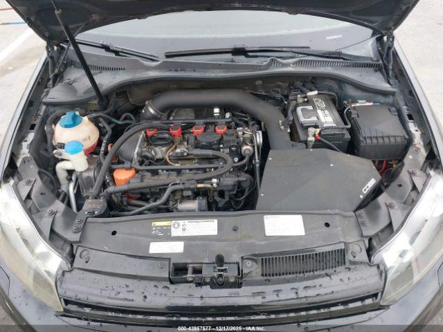 Volkswagen GTI Image 12