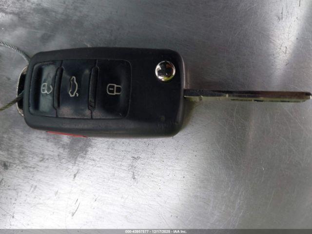 Volkswagen GTI Image 2