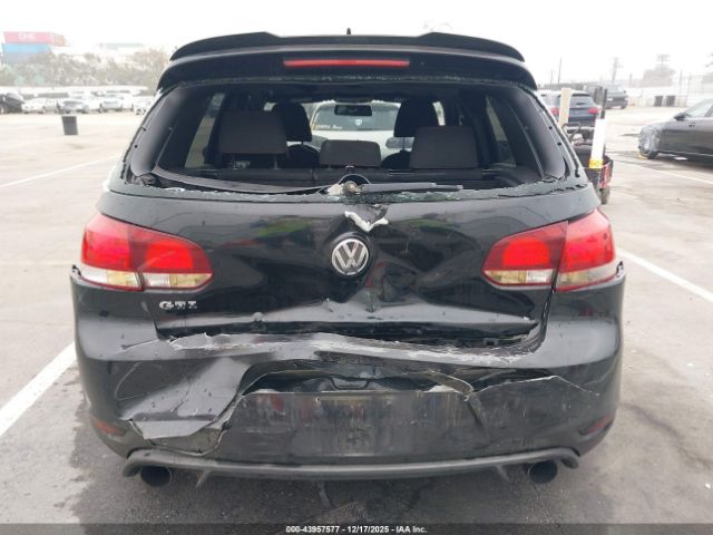 Volkswagen GTI Image 15