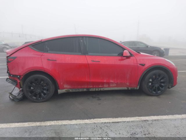 Tesla Model Y Long Range Dual Motor All-wheel Drive Image 17